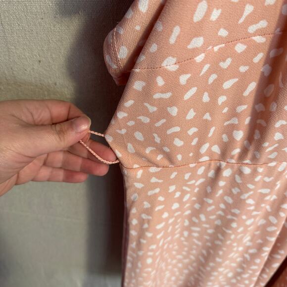 Torrid Babydoll Top Size 3 Plus Peach Pink White Abstract Polka Dot Short Sleeve - Picture 4 of 12